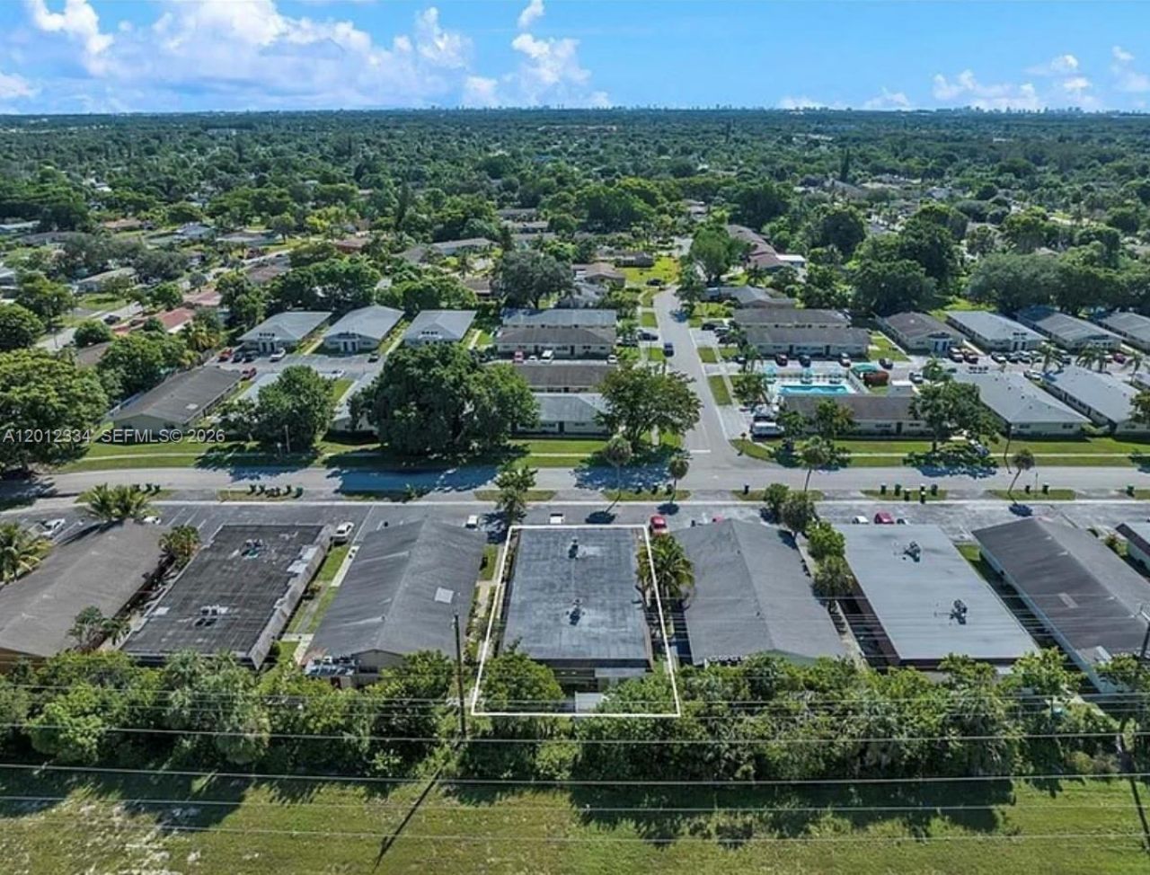 581 Kathy Ln, Unit D, Margate, FL 33068 Photo