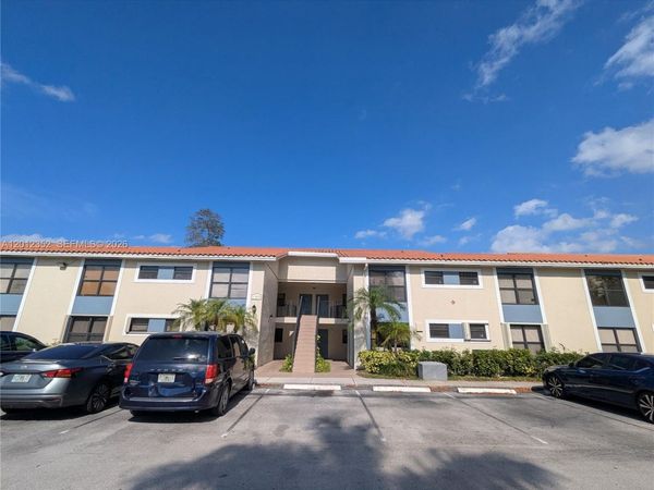1564 Lake Crystal Dr , Unit F, West Palm Beach, FL 33411