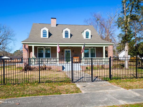 502 W Roseboro Street , Roseboro, NC 28382