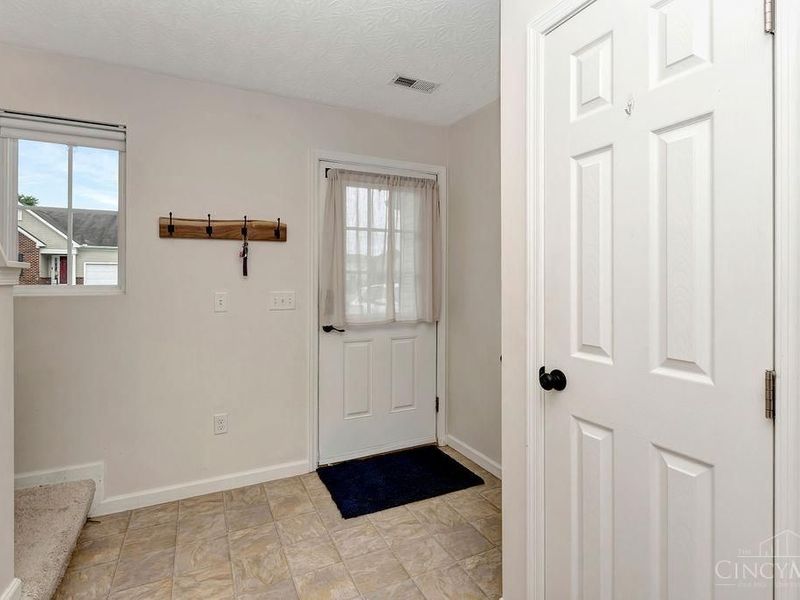302 Deer Creek Drive, Pierce Twp, OH 45102 Photo 14