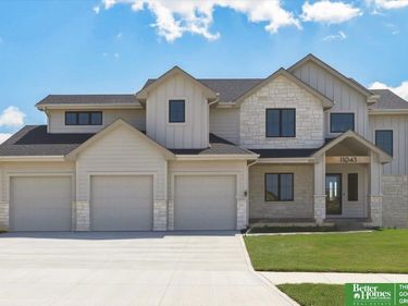 11043 S 220th Street, Gretna, NE 68028