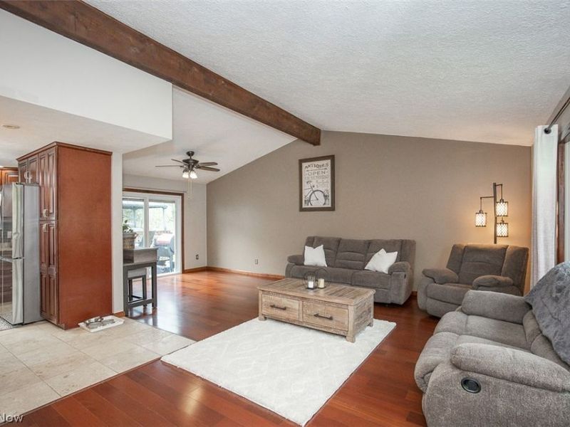 18810 Dellwood Drive, Walton Hills, OH 44146 Photo 6