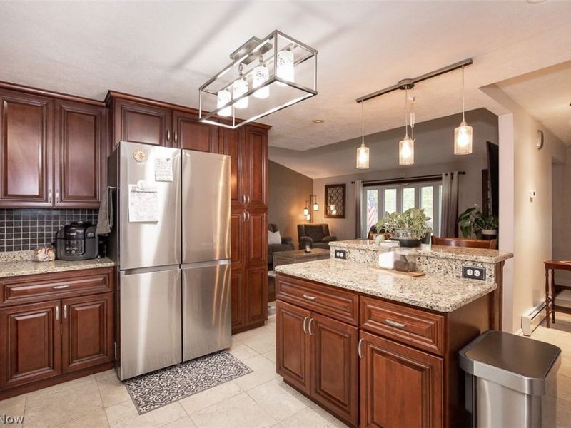 18810 Dellwood Drive, Walton Hills, OH 44146 Photo 8