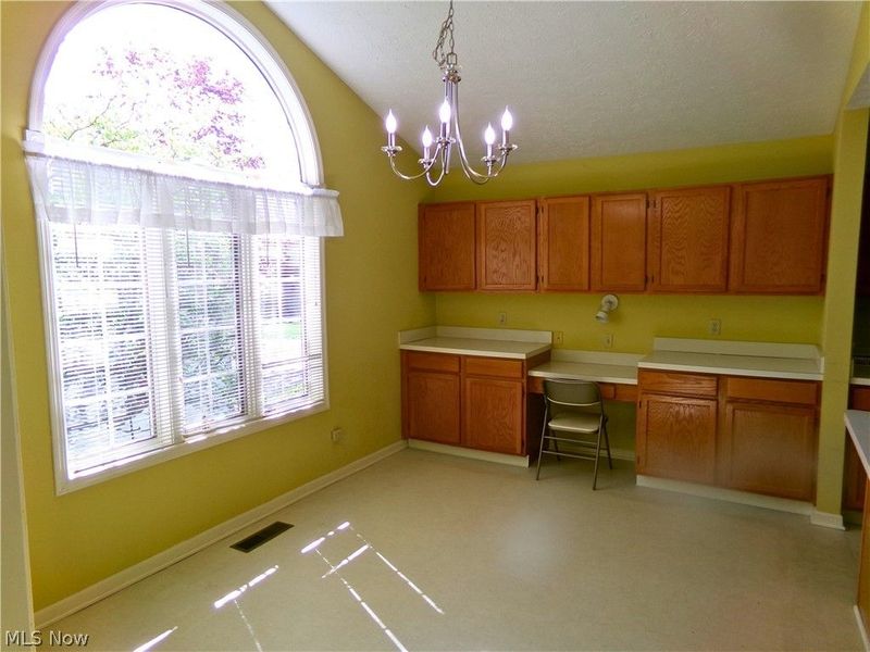 4911 Pond Drive NW, North Canton, OH 44720 Photo 12