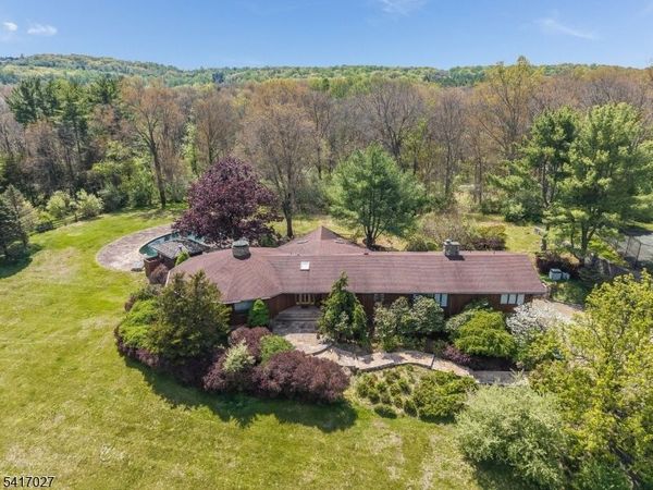 166 River Rd, Franklin, NJ 08801