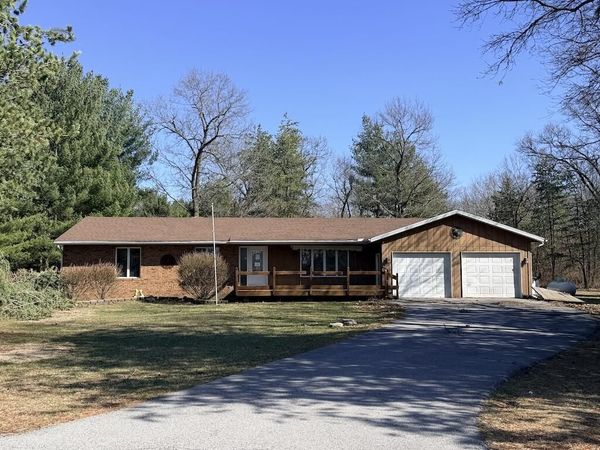 8901 N 489 W , Lake Village, IN 46349