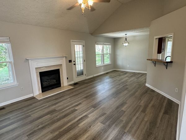 122 Mansker Park Dr, Hendersonville, TN 37075