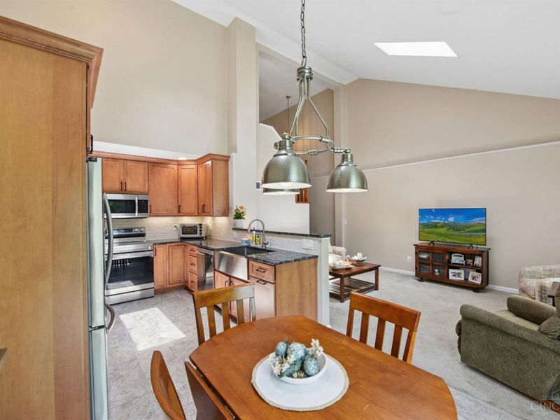 4355 Towneside Court, Mason, OH 45040 Photo 8