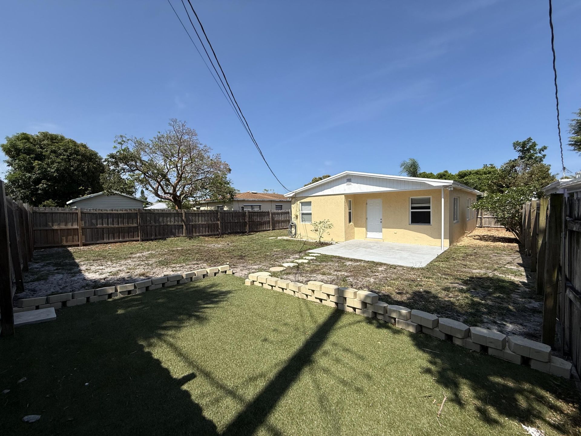 1405 N J Terrace, Lake Worth Beach, FL 33460 Photo