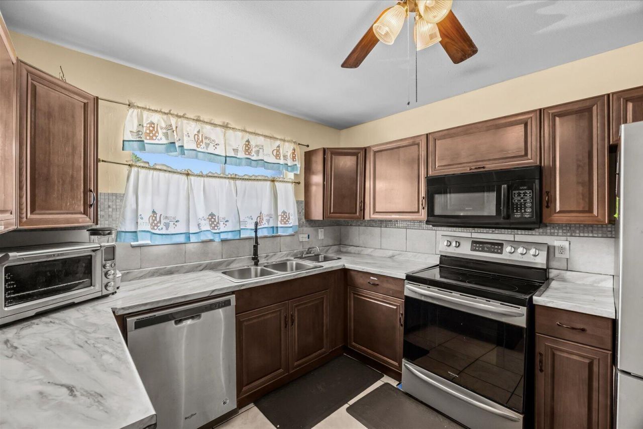 2073 SE Rainier Road, Port Saint Lucie, FL 34952 Photo