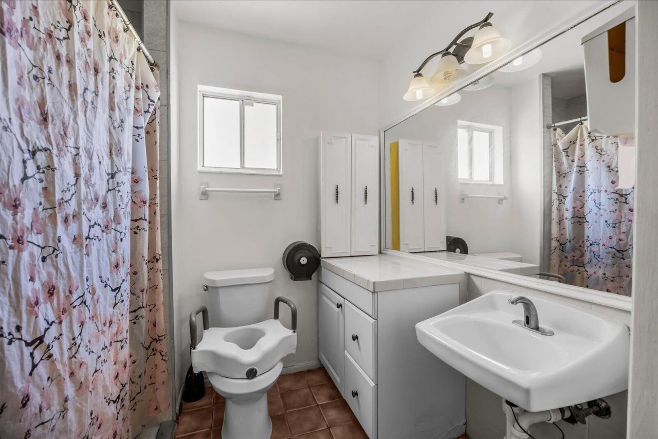 2073 SE Rainier Road, Port Saint Lucie, FL 34952 Photo