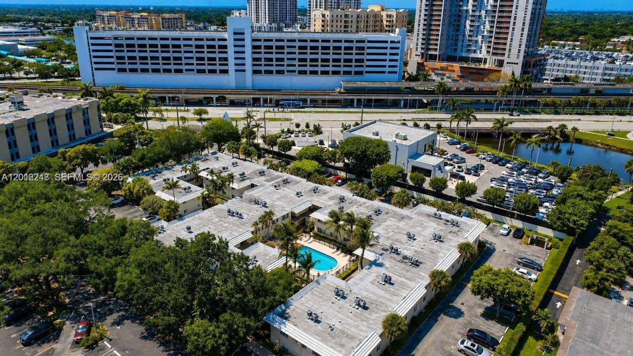 8609 SW 68th Ct , Unit 22, Pinecrest, FL 33156 Photo