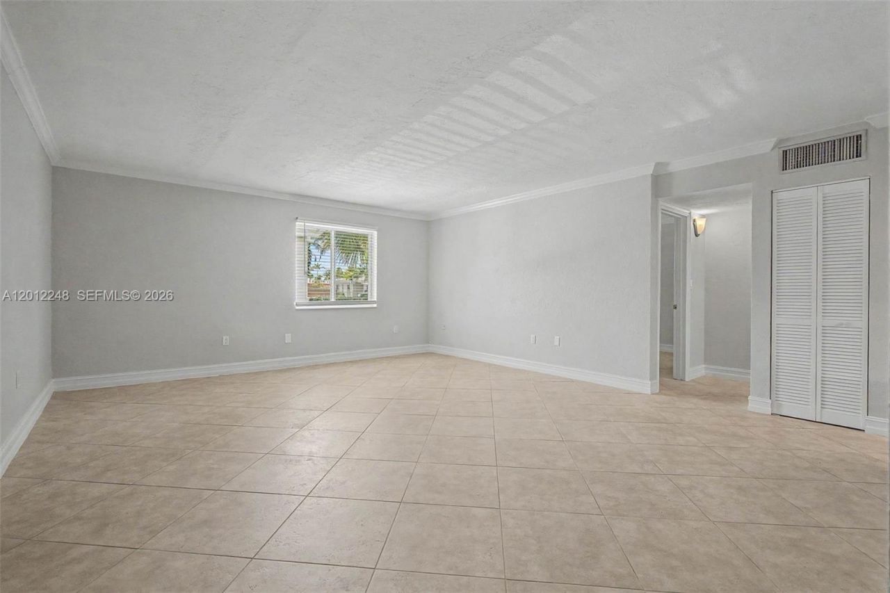 8609 SW 68th Ct , Unit 22, Pinecrest, FL 33156 Photo