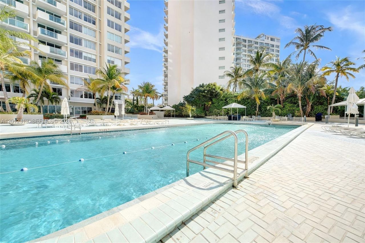 1200 West Ave, Unit 328, Miami Beach, FL 33139 Photo