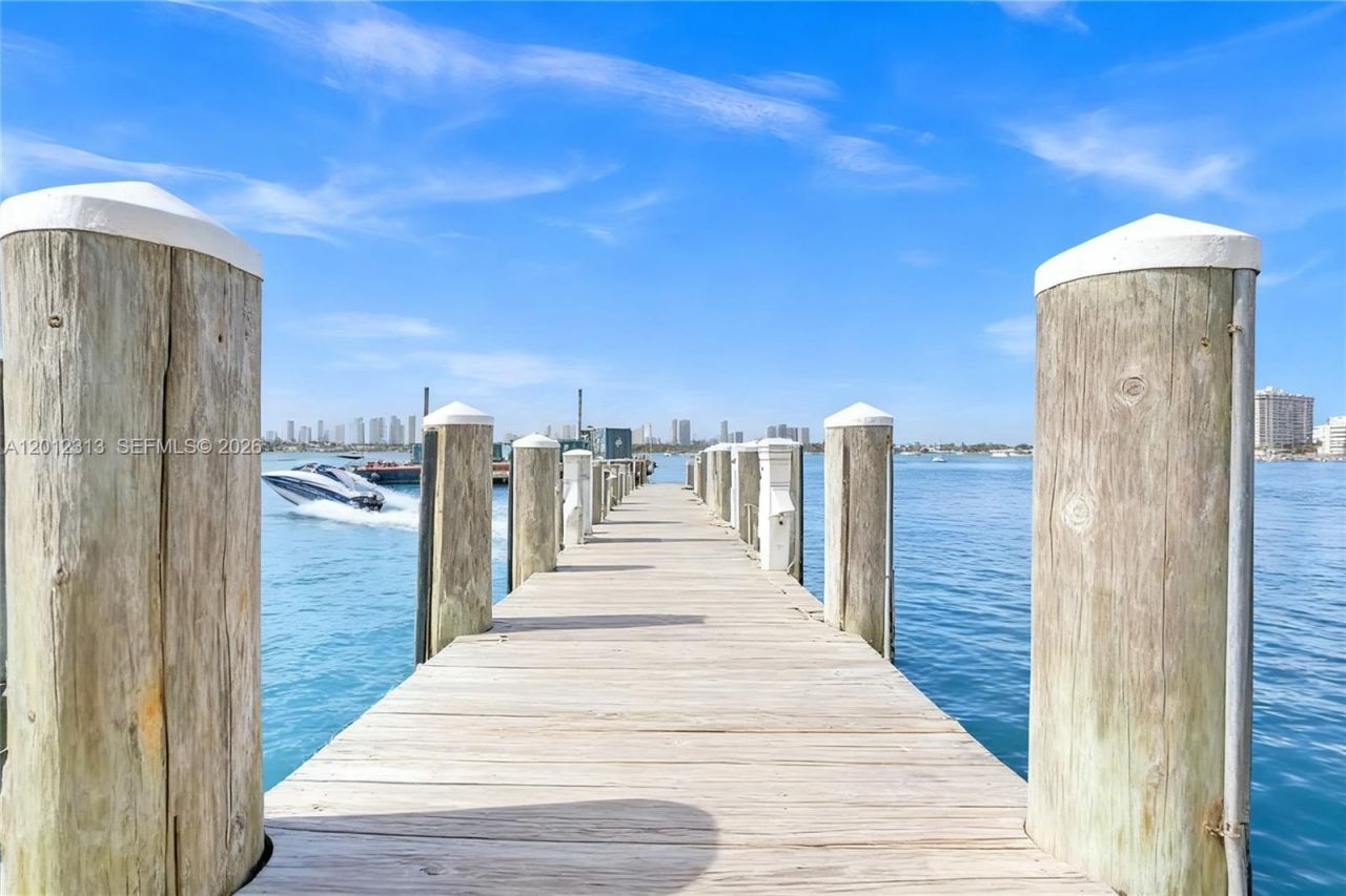 1200 West Ave, Unit 328, Miami Beach, FL 33139 Photo