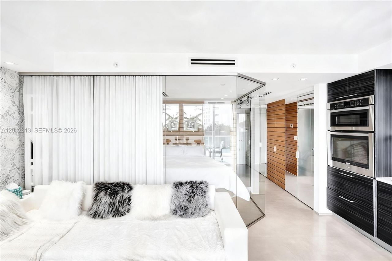 1200 West Ave, Unit 328, Miami Beach, FL 33139 Photo