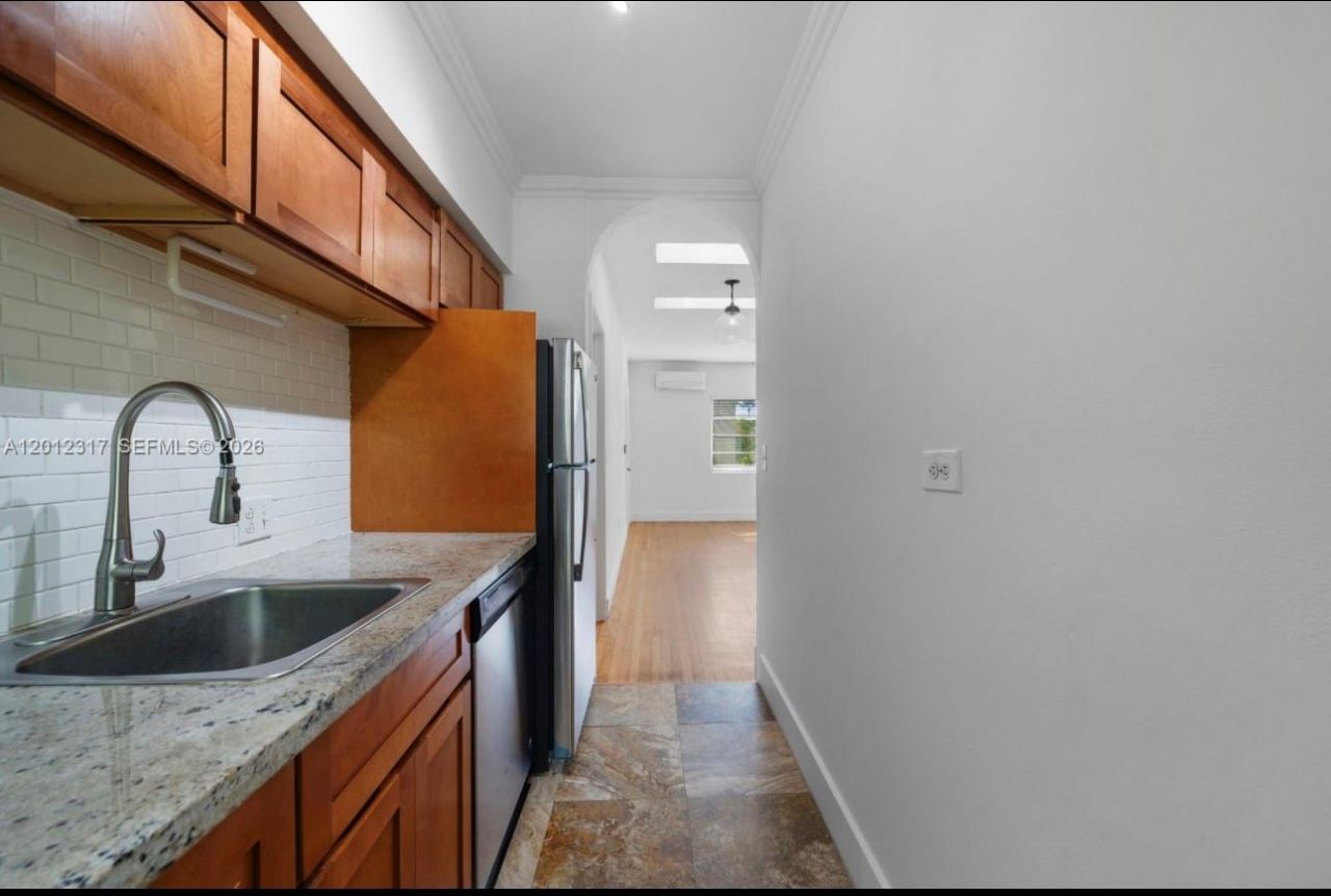 1612 Michigan Ave , Unit 11, Miami Beach, FL 33139 Photo