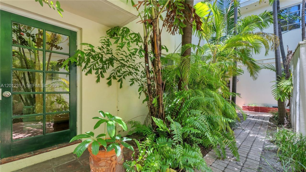 1612 Michigan Ave , Unit 11, Miami Beach, FL 33139 Photo