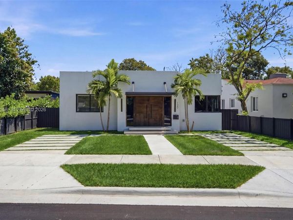 120 NE 49th St , Miami, FL 33137