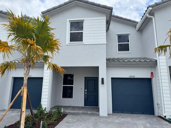 18406 SW 2nd St, Pembroke Pines, FL 33029