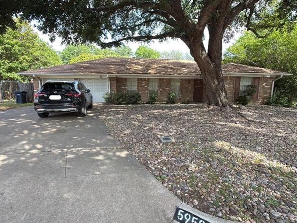 5950 Ashford Court, Fort Worth, TX 76133