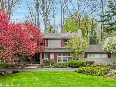 25933 Hersheyvale Drive, Franklin Vlg, MI 48025