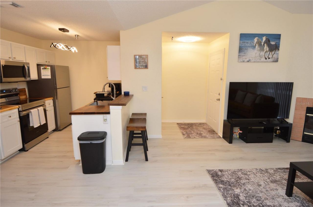 10263 Gandy Boulevard N, Unit 414, Saint Petersburg, FL 33702 Photo