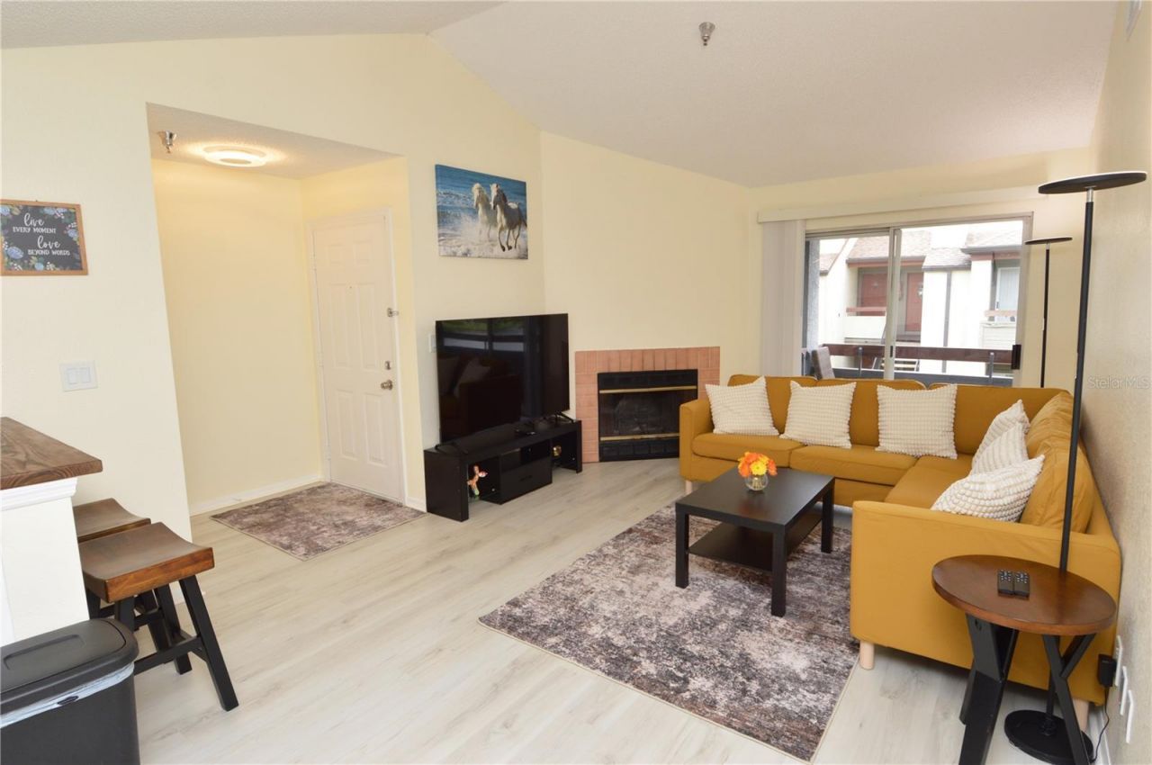 10263 Gandy Boulevard N, Unit 414, Saint Petersburg, FL 33702 Photo