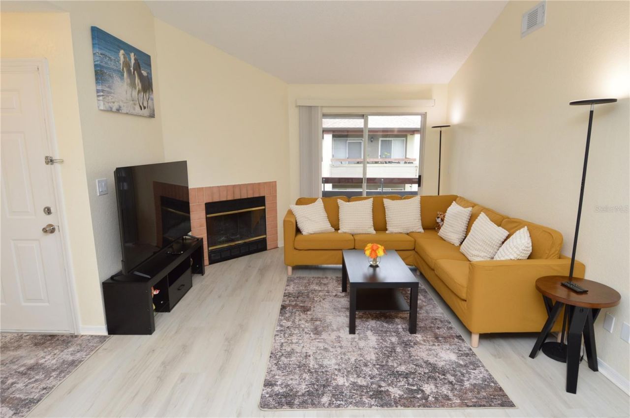 10263 Gandy Boulevard N, Unit 414, Saint Petersburg, FL 33702 Photo