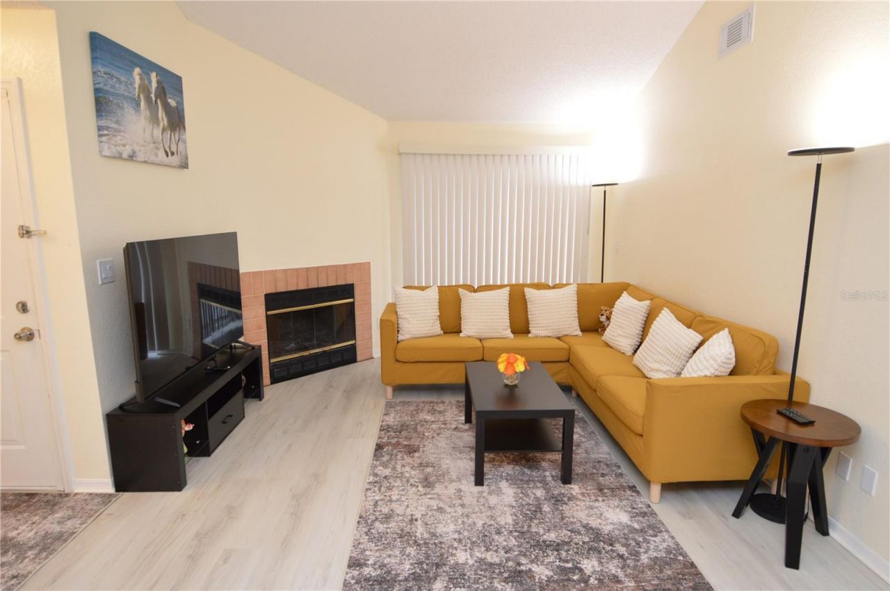 10263 Gandy Boulevard N, Unit 414, Saint Petersburg, FL 33702 Photo