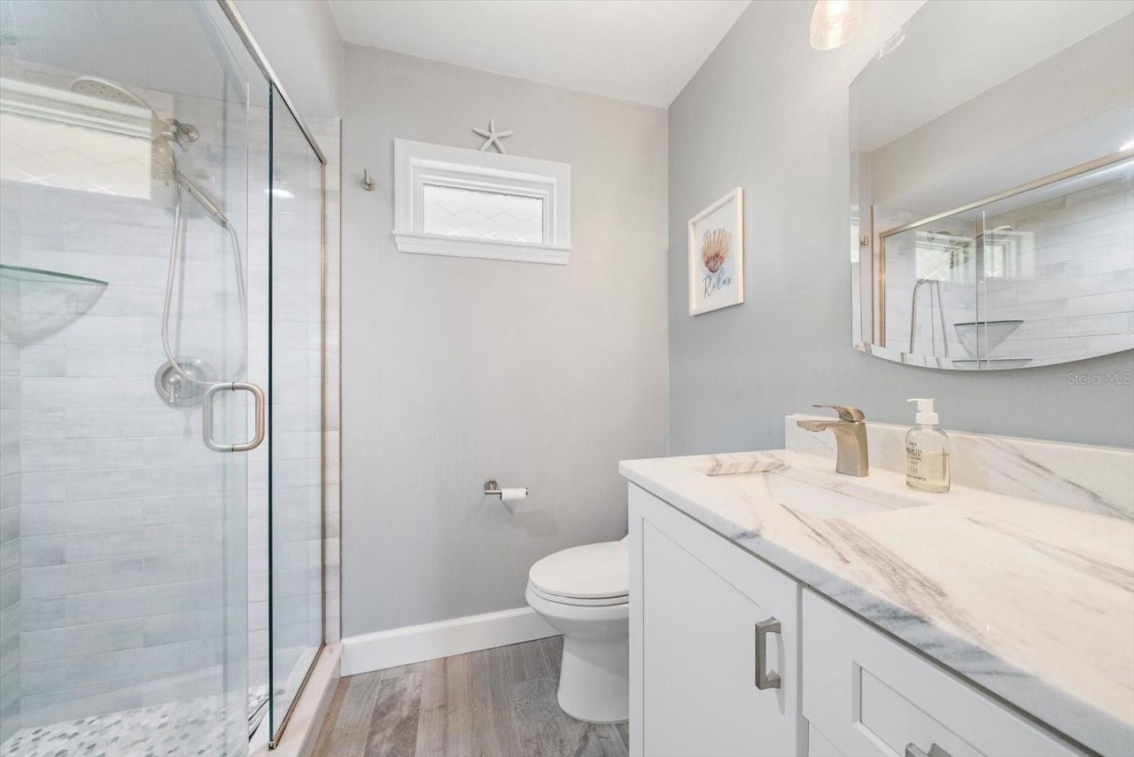 5940 Driftwood Avenue, Unit 15, Sarasota, FL 34231 Photo