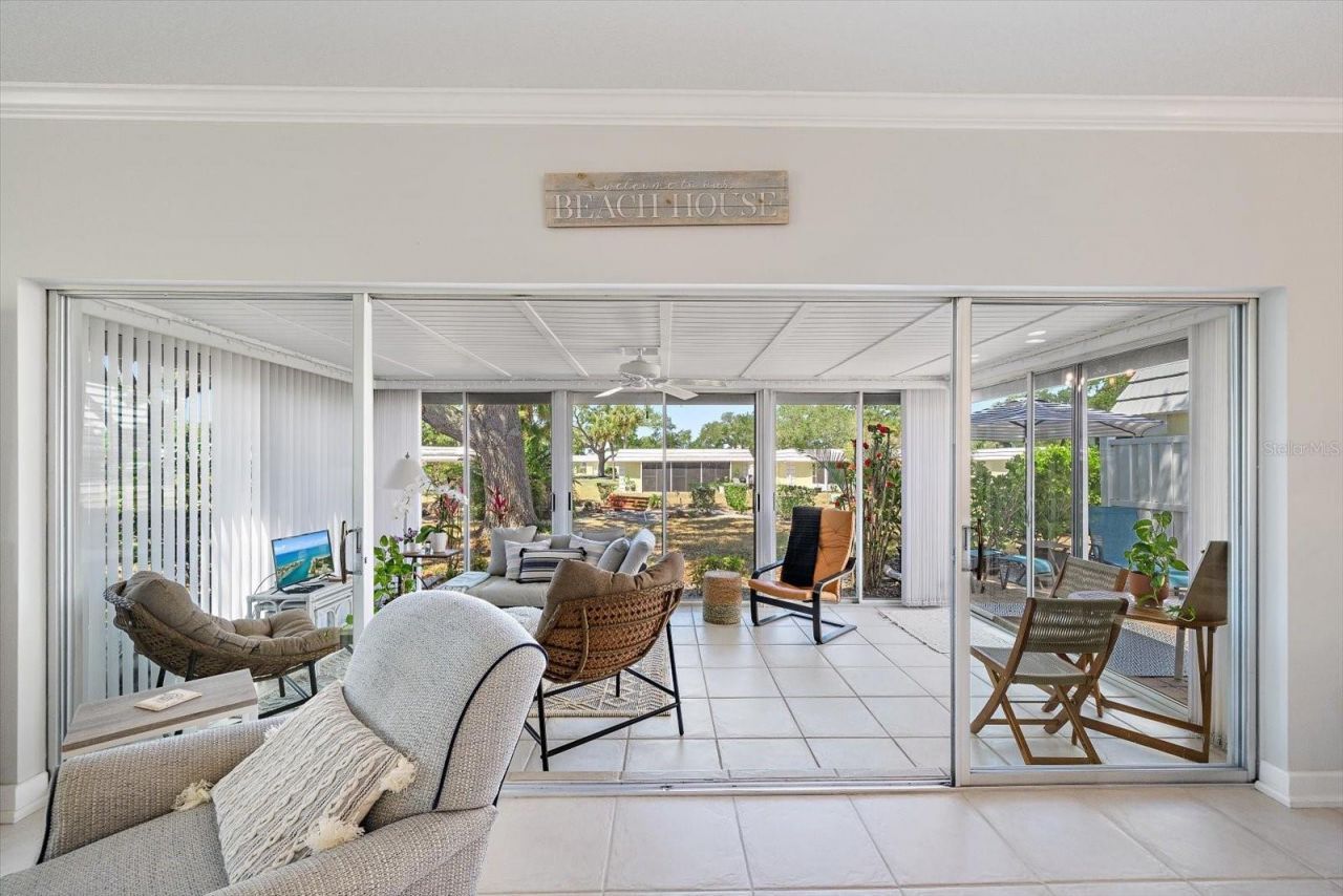 5940 Driftwood Avenue, Unit 15, Sarasota, FL 34231 Photo