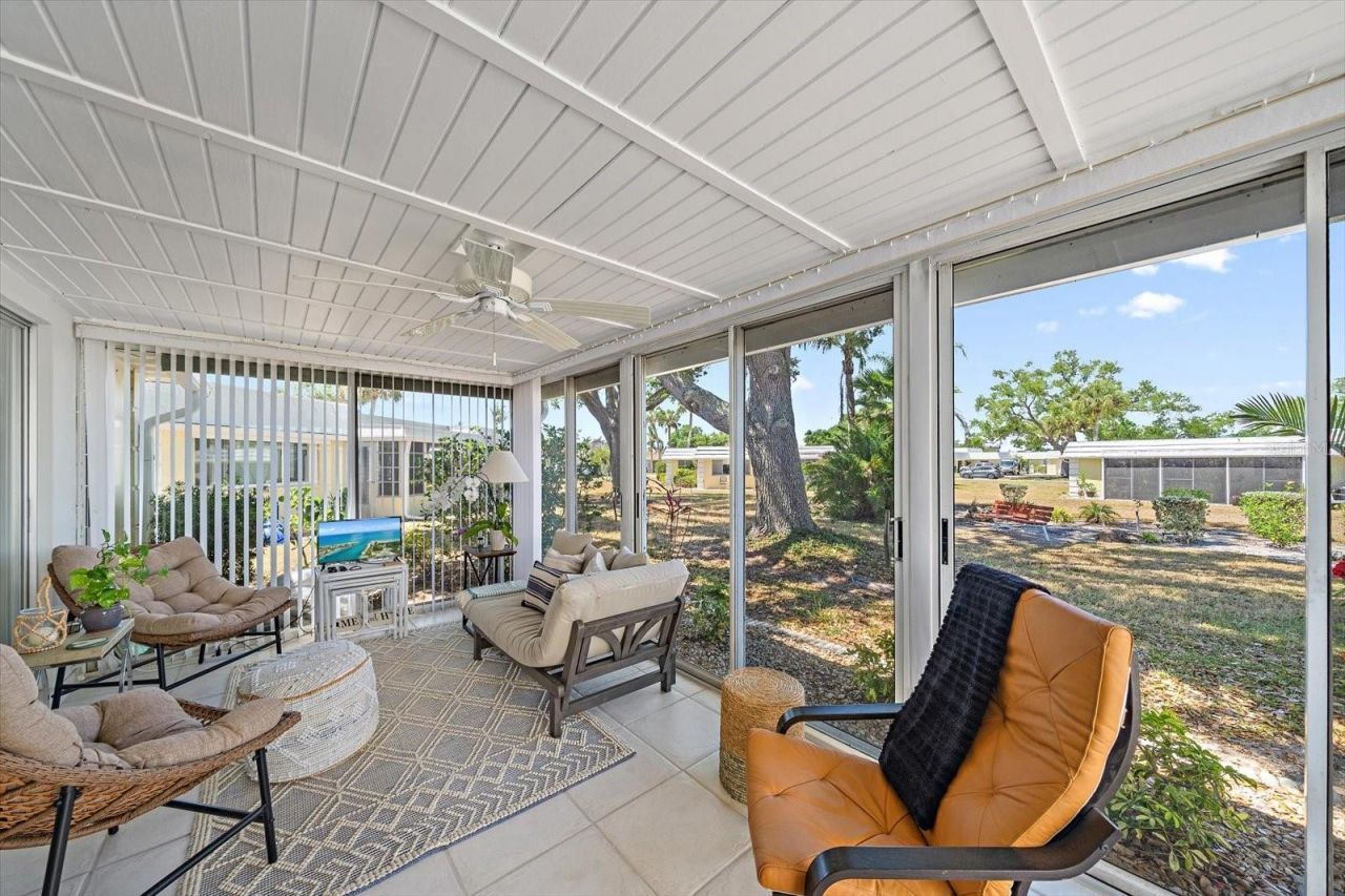 5940 Driftwood Avenue, Unit 15, Sarasota, FL 34231 Photo