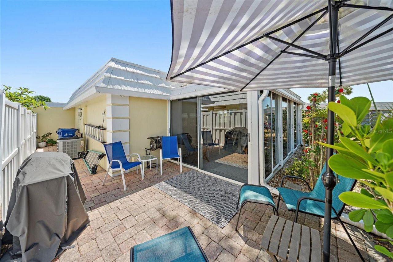 5940 Driftwood Avenue, Unit 15, Sarasota, FL 34231 Photo