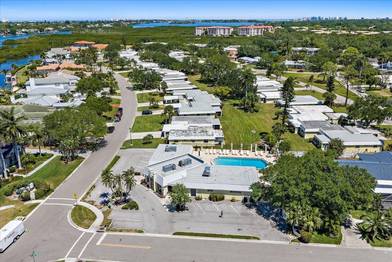 5940 Driftwood Avenue, Unit 15, Sarasota, FL 34231 Photo