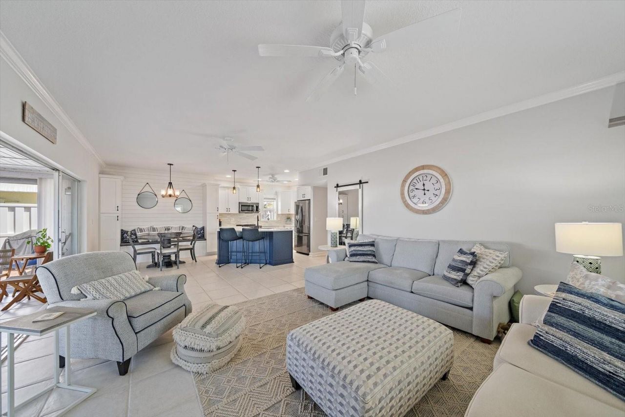 5940 Driftwood Avenue, Unit 15, Sarasota, FL 34231 Photo