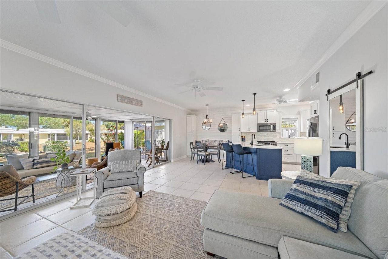 5940 Driftwood Avenue, Unit 15, Sarasota, FL 34231 Photo