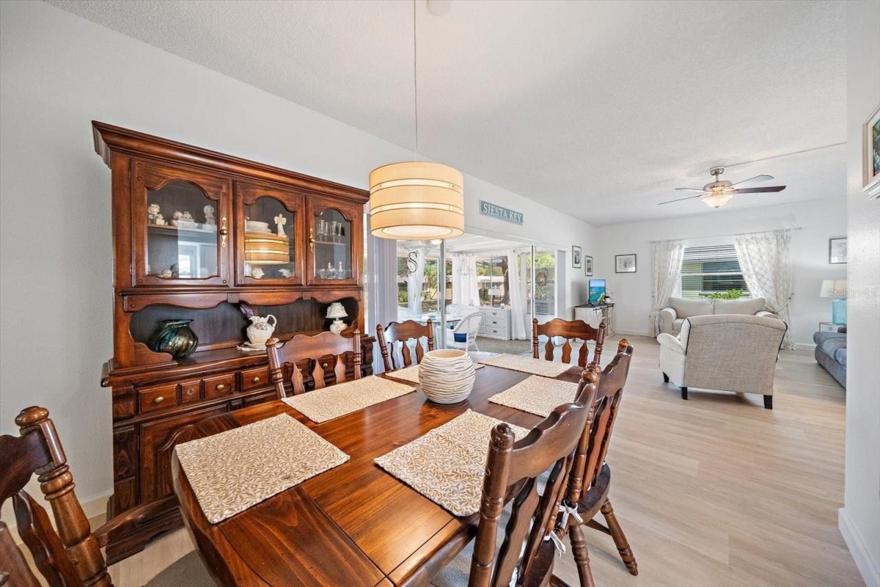 5936 Driftwood Avenue, Unit 16, Sarasota, FL 34231 Photo