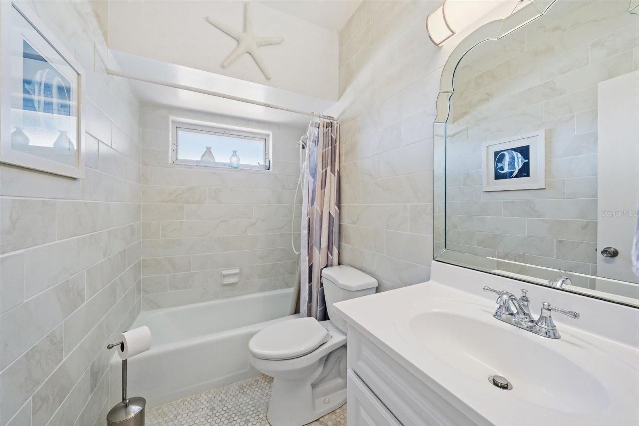 5936 Driftwood Avenue, Unit 16, Sarasota, FL 34231 Photo