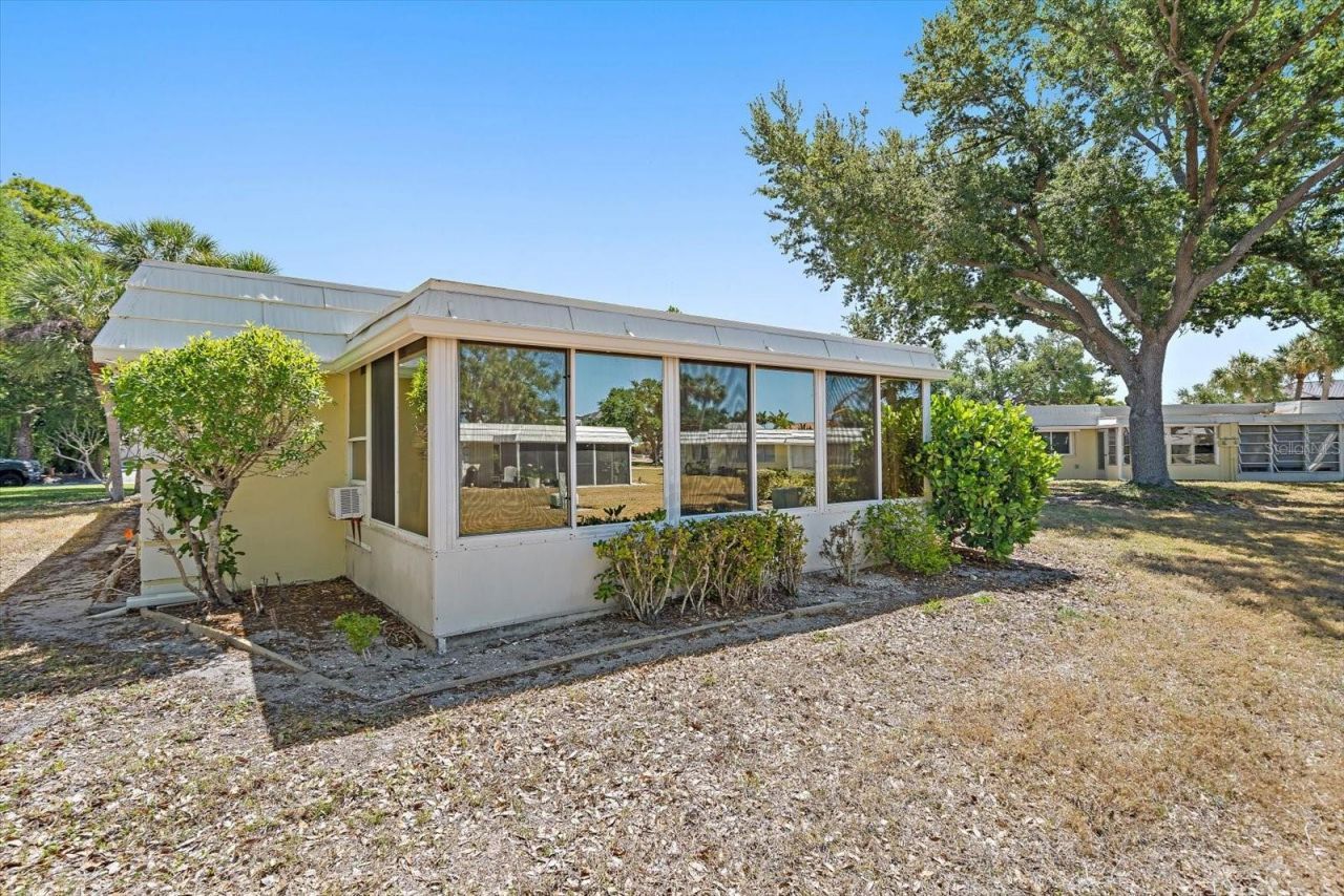 5936 Driftwood Avenue, Unit 16, Sarasota, FL 34231 Photo