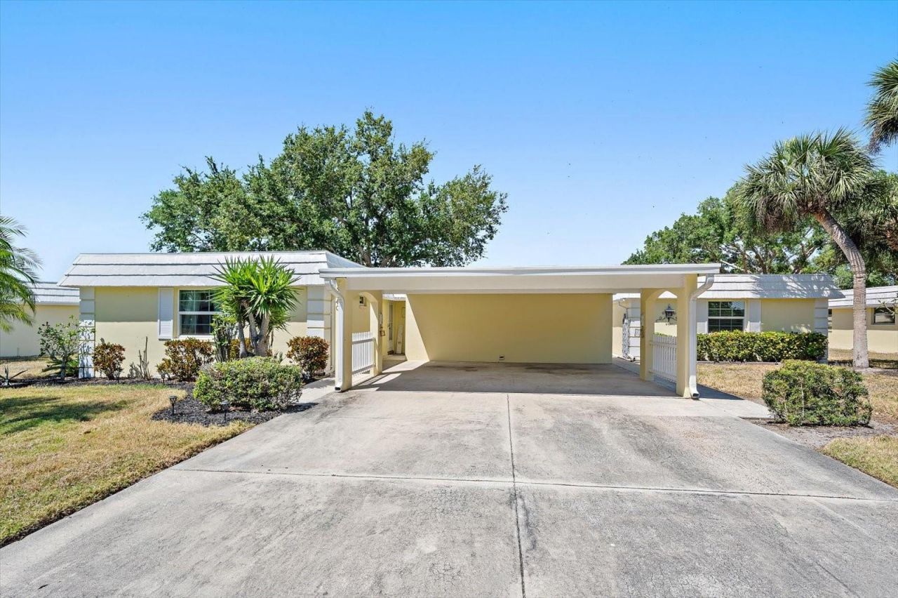5936 Driftwood Avenue, Unit 16, Sarasota, FL 34231 Photo
