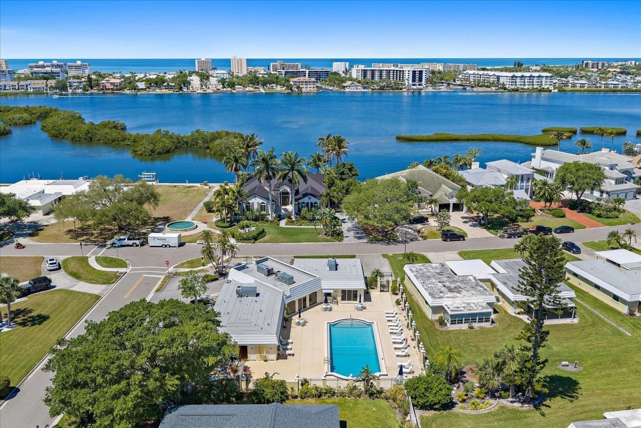 5936 Driftwood Avenue, Unit 16, Sarasota, FL 34231 Photo