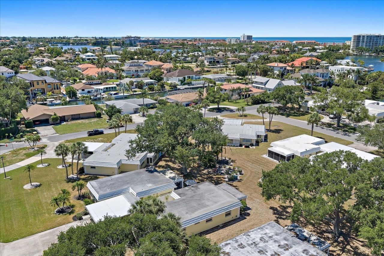 5936 Driftwood Avenue, Unit 16, Sarasota, FL 34231 Photo
