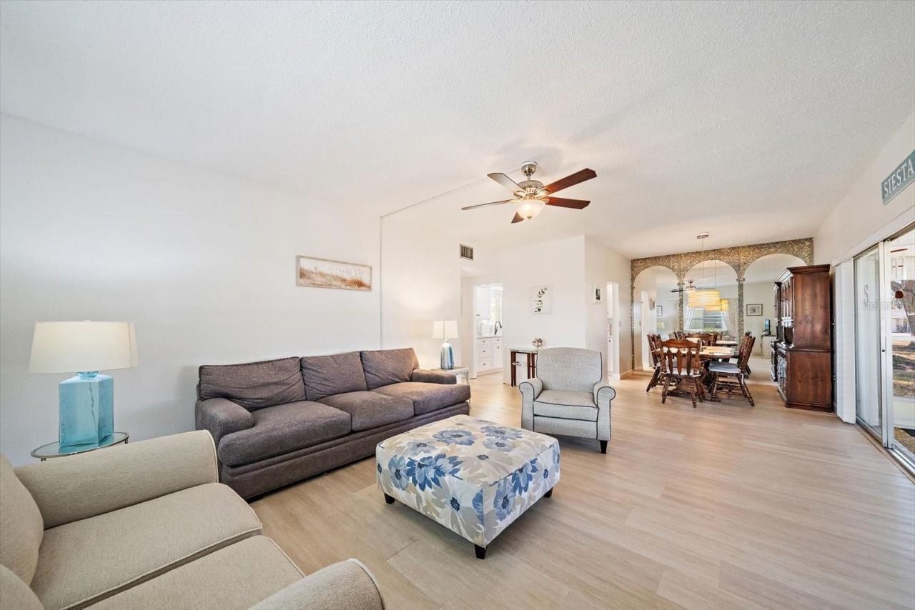 5936 Driftwood Avenue, Unit 16, Sarasota, FL 34231 Photo