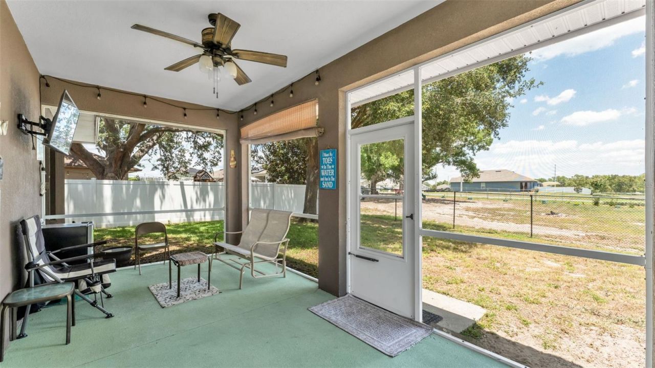 112 Bentley Oaks Boulevard, Auburndale, FL 33823 Photo