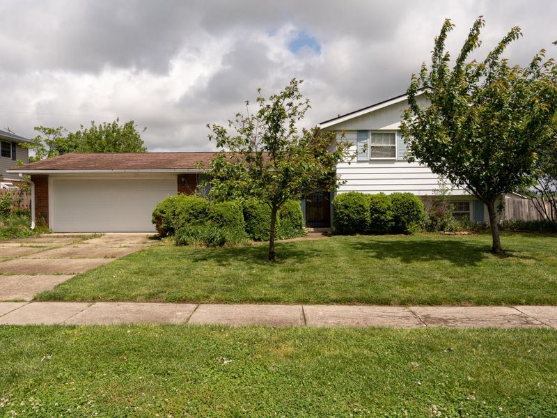 281 Fairway Drive, Fairborn, OH 45324 Photo 2
