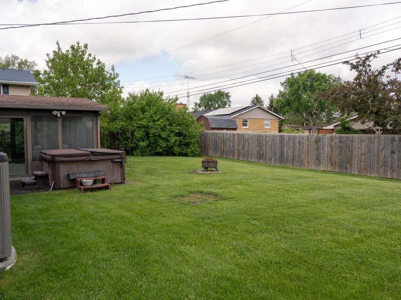 281 Fairway Drive, Fairborn, OH 45324 Photo 4