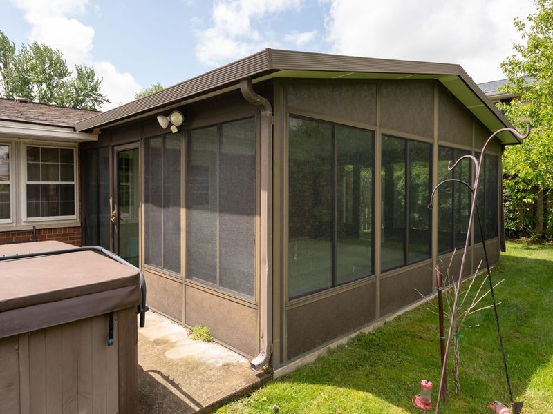 281 Fairway Drive, Fairborn, OH 45324 Photo 8
