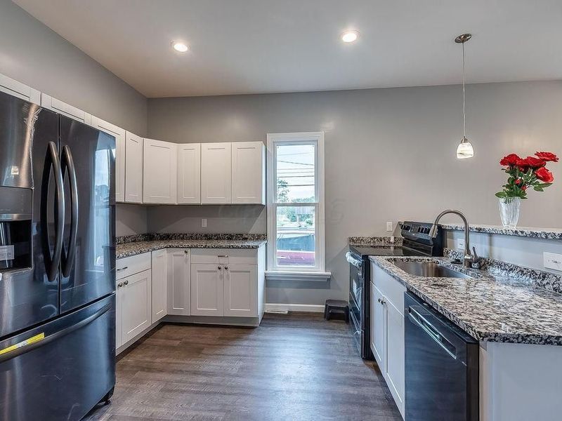 17 S Oregon Street , Johnstown, OH 43031 Photo 5