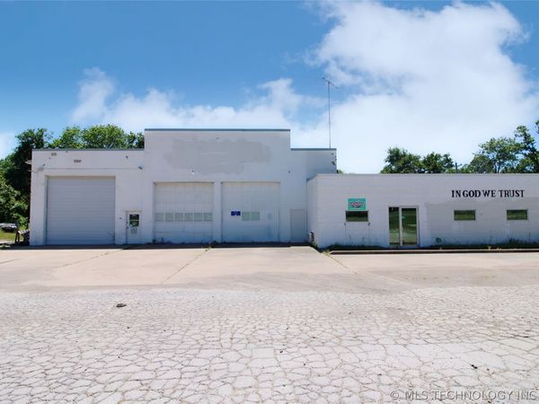 1501 W Main Street, Henryetta, OK 74437